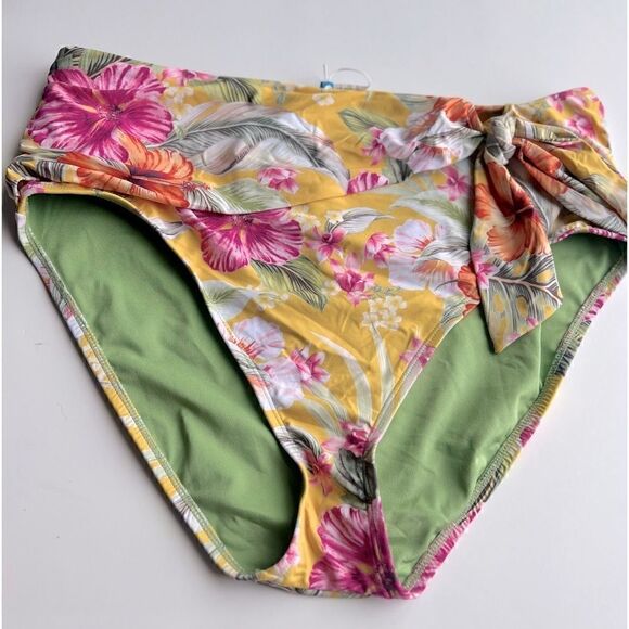 Bleu by Rod Beattie Paradiso High Waist
Draped Tie Bikini Bottoms Canary
Gold 14 - Picture 6 of 13